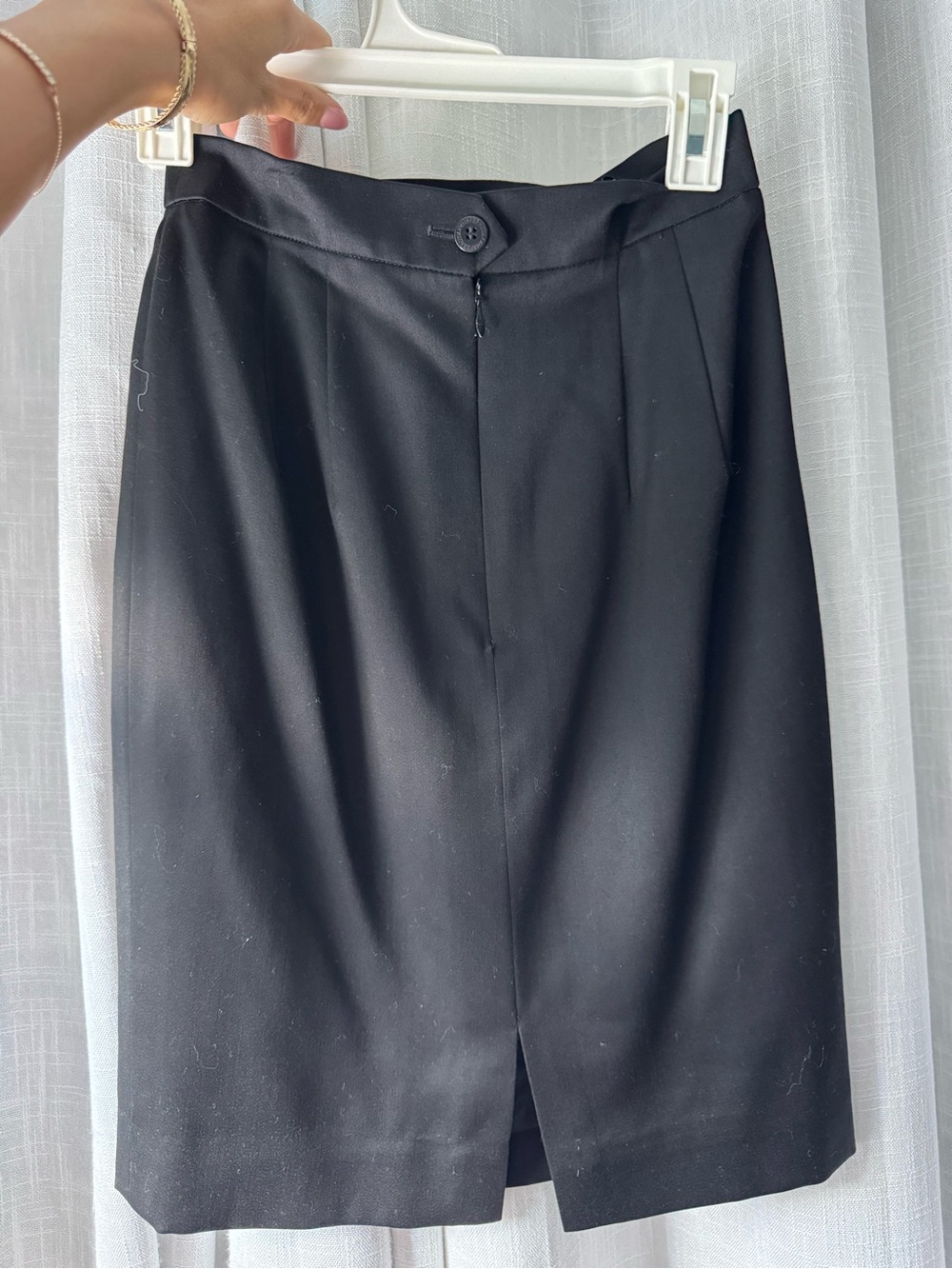 Louis Feraud 100% wool Black Pencil Skirt